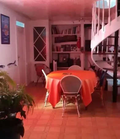 D'artiste Comprenant 2 Avec Salles De Bain Privatives * Arcachon