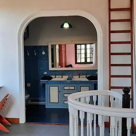 Ferienhaus D'artiste Comprenant 2 Avec Salles De Bain Privatives *