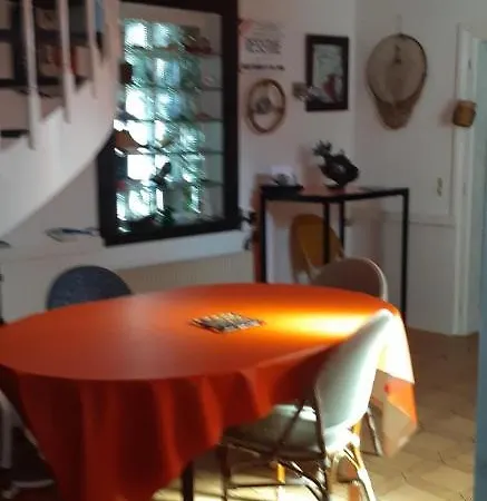 Hébergement de vacances D'artiste Comprenant 2 Avec Salles De Bain Privatives *